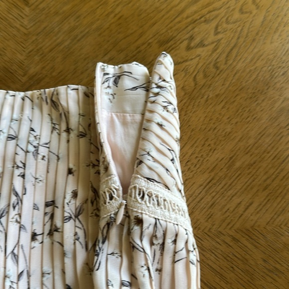 Moon River skirt lined w/ side zipper light pink Woman’s Juniors Fairy Floral - Picture 2 of 7